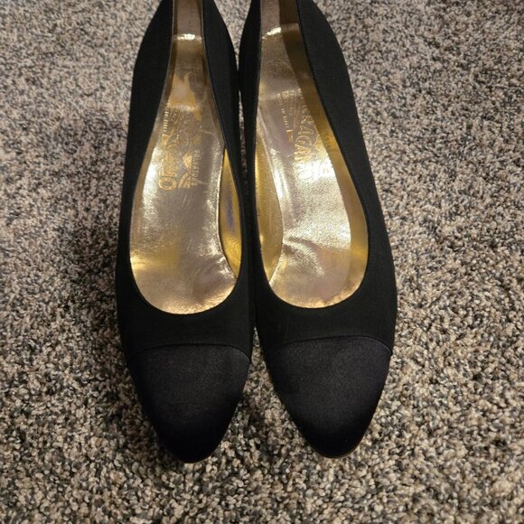 Salvatore Ferragamo Black Fabric Heels 9.5B - Picture 2 of 7